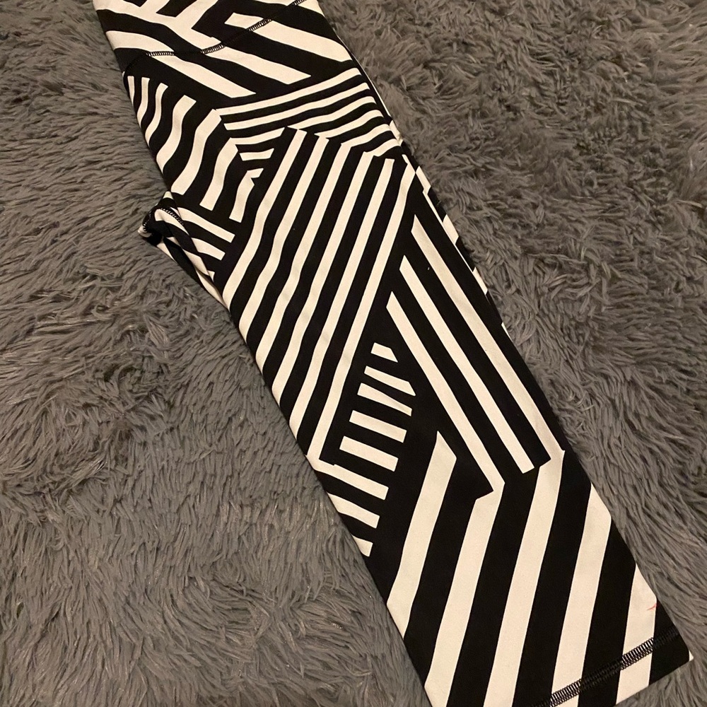 Victoria Secret Crop Leggings